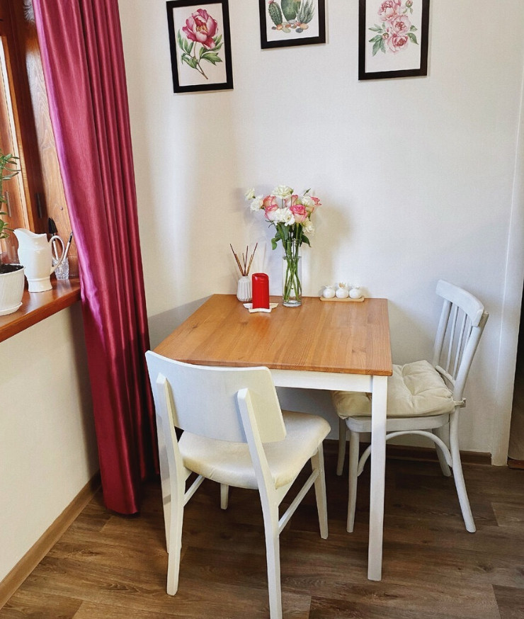 Un gesto conmovedor: la renovación de la cocina de mi abuela para su 70º cumpleaños